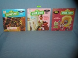 Group of vintage Sesame St 45 RPM records