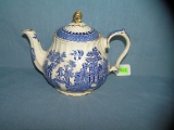 English blue decoraed tea pot signed Sadler England