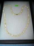 High quality pearl style necklace