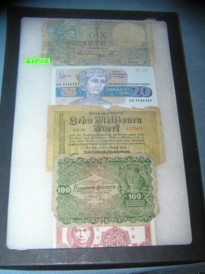 Group of vintage world currency