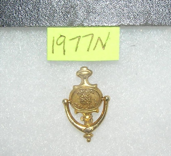 Vintage Avon door knocker shaped award pin