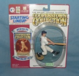 Harmon Killebrew baseball sport figure and sports card