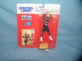 Clifford Robinson basketball figure and sports card