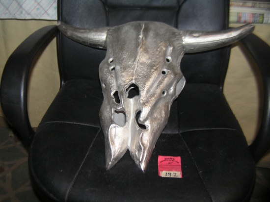 Heavy cast metal steer head wall display piece