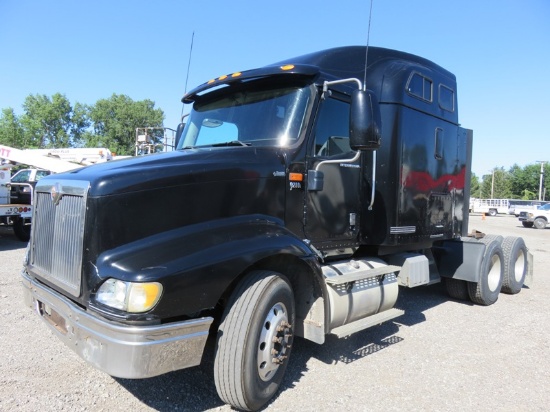 2003 International 9200i Sleeper