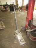 Stinger 22 Ton Under Axle Jack