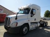 2011 Freightliner Cascadia CA125 Sleeper