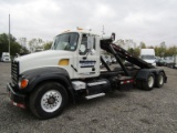 2005 Mack CV713 Roll Off