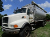 1997 Ford LT8513 Feed Truck