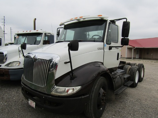 2008 International 8600 Daycab