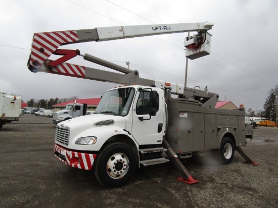 2007 Freightliner M2106 Bucket Truck