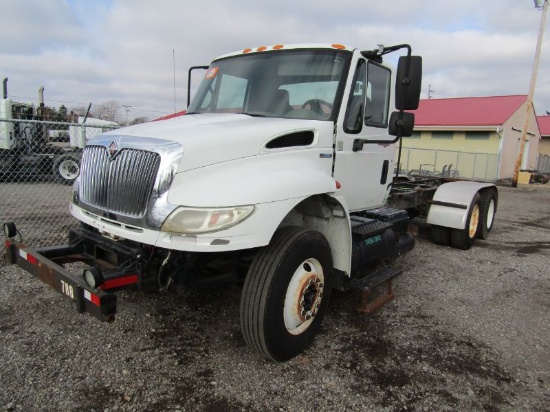 2009 International 4400 Cab & Chassis