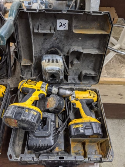 2 Dewalt 18V Drills, 2 Chargers, 3 Batteries, 2 Cases