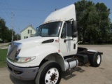 2013 International 4400 Daycab