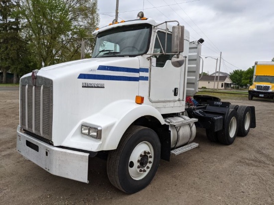 2005 Kenworth T800 Daycab