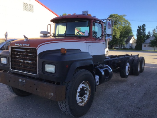 2003 Mack RD688S Cab & Chassis