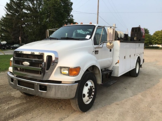 2007 Ford F750 Service Truck