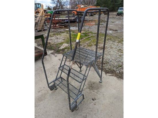 Rolling 3 Step Ladder