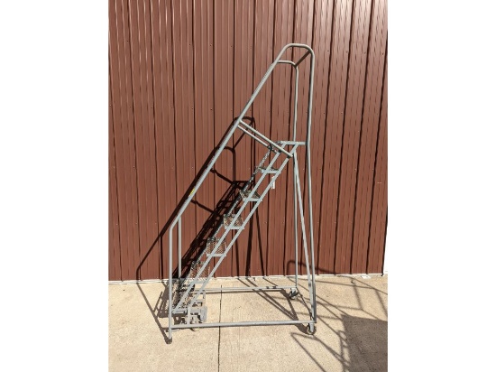 Uline 7 Step 6' Rolling Ladder