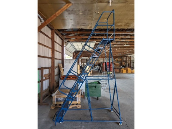 10 Step Rolling Ladder