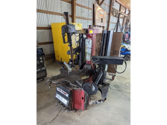 Coats Rim Clamp 9024E Tire Changer
