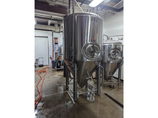 20 BBL DME Brewing Services fermenter Uni Tank