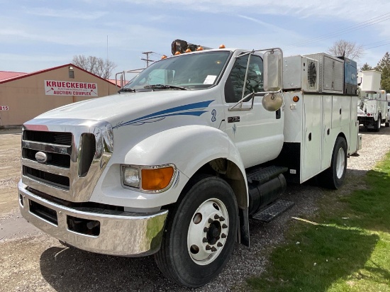 2009 Ford F750 Service Truck