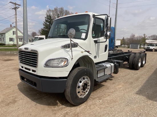 2017 Freightliner M2106 Cab & Chassis
