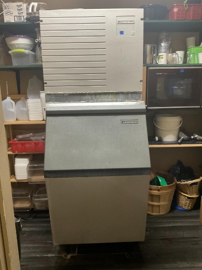 Scotsman CME656AS-32D Ice Maker