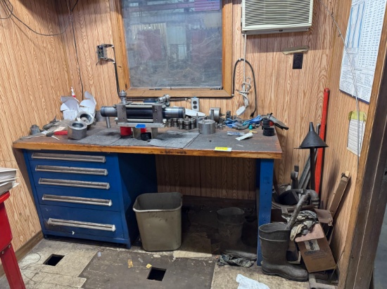 6' 5-Drawer Work Bench, Water Jet & Contents