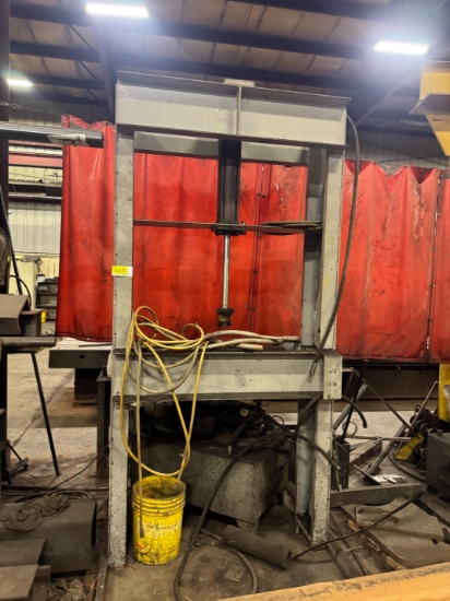 Hydraulic Press 4'