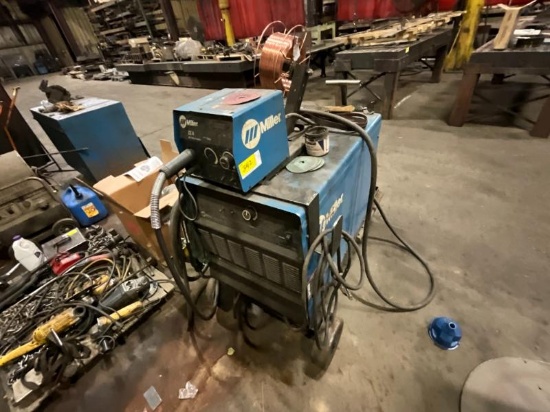 Miller Deltaweld 452 W/ Miller 22A Wire Feeder