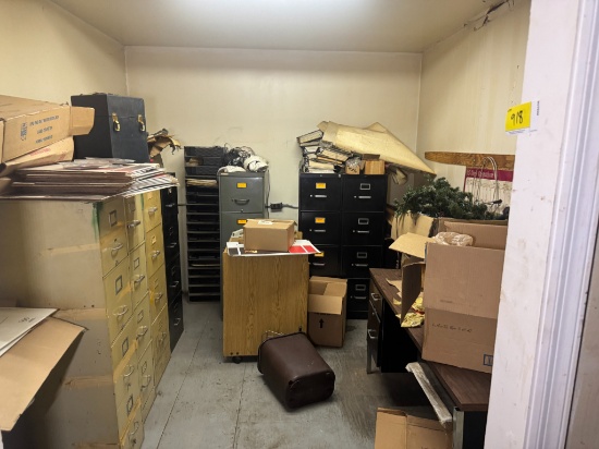 File Cabinets & Desk