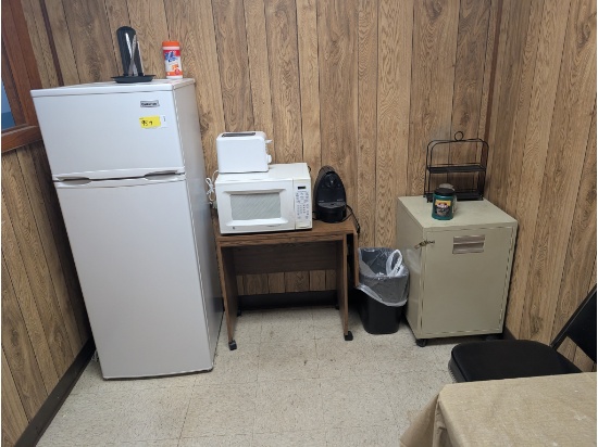 Criterion Fridge, GE Microwave, Toaster, Table, Chairs