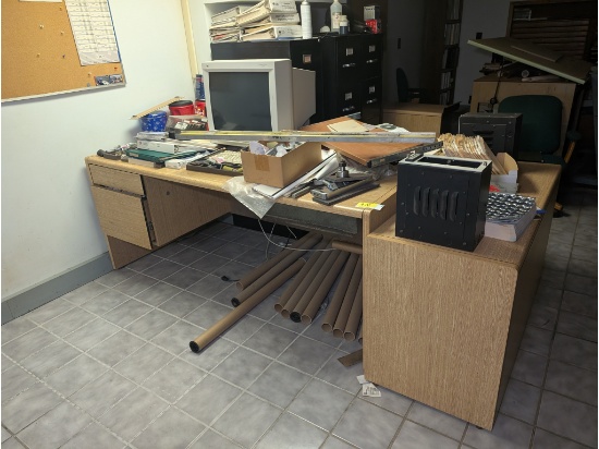 Office Desk, (2) Chairs & End Piece