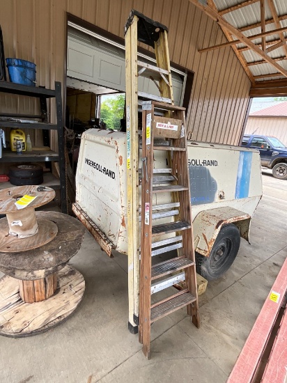8' Fiberglass 6' Wood Ladder