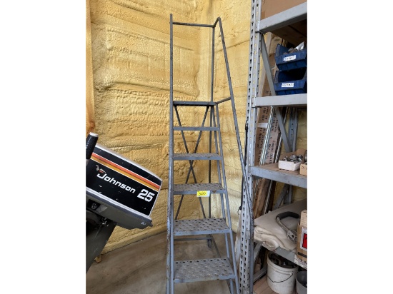 7-Step Rolling Shop Ladder