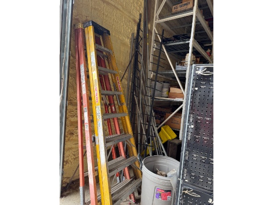 (2) 8' Fiberglass Ladders, Steel Pipe