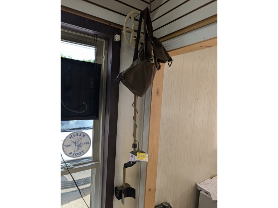 Tesoro Metal Detector