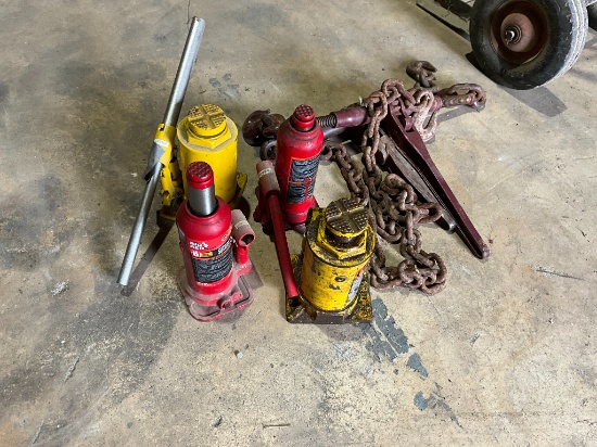 4 Bottle Jacks, Chain and Binders
