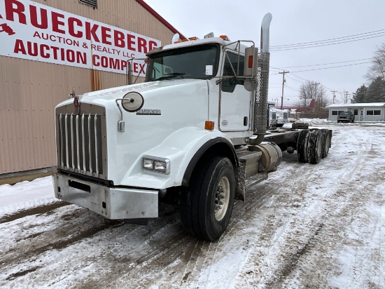 2015 Kenworth T800 Cab & Chassis