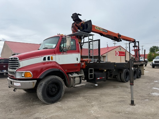 2007 Sterling L9500 Material Crane