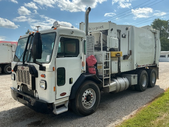 2018 Peterbilt 520 Garbage Truck
