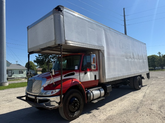 2016 International 4300 Box Truck