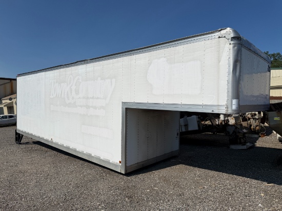 US Truck Body 32' Moving Take off Box W/ Lift Gate
