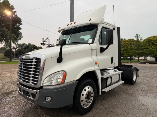 2020 Freightliner Cascadia Day Cab