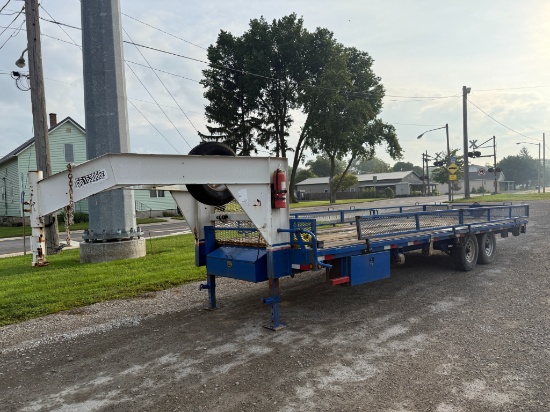 2013 Big Tex 14GN-24 Equipment Trailer