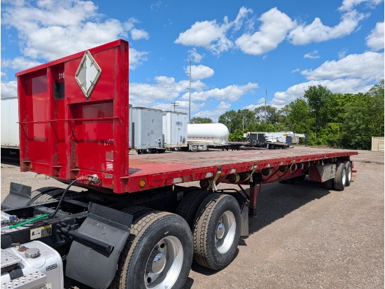 2007 Lufkin Flatbed Trailer w/ Moffett Hookup