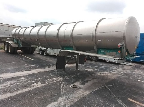 Offsite 1986 Beall Trans-Liner Tanker Trailer