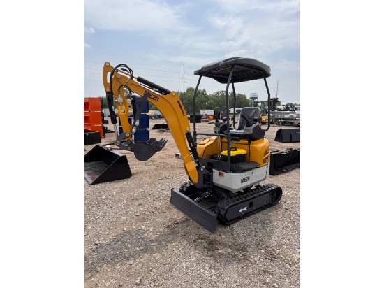 ME20 Mini Excavator W/ Hydraulic Thumb